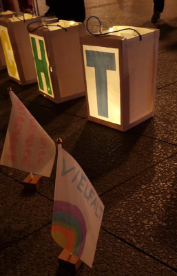 Omas gegen Rechts Lörrach am Stand