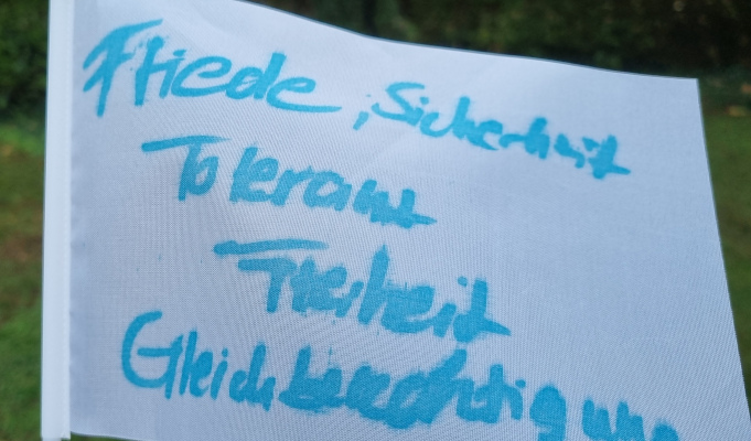 Omas gegen Rechts Lörrach am Stand