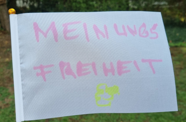 Omas gegen Rechts Lörrach am Stand