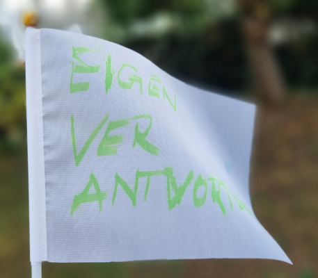 Omas gegen Rechts Lörrach am Stand